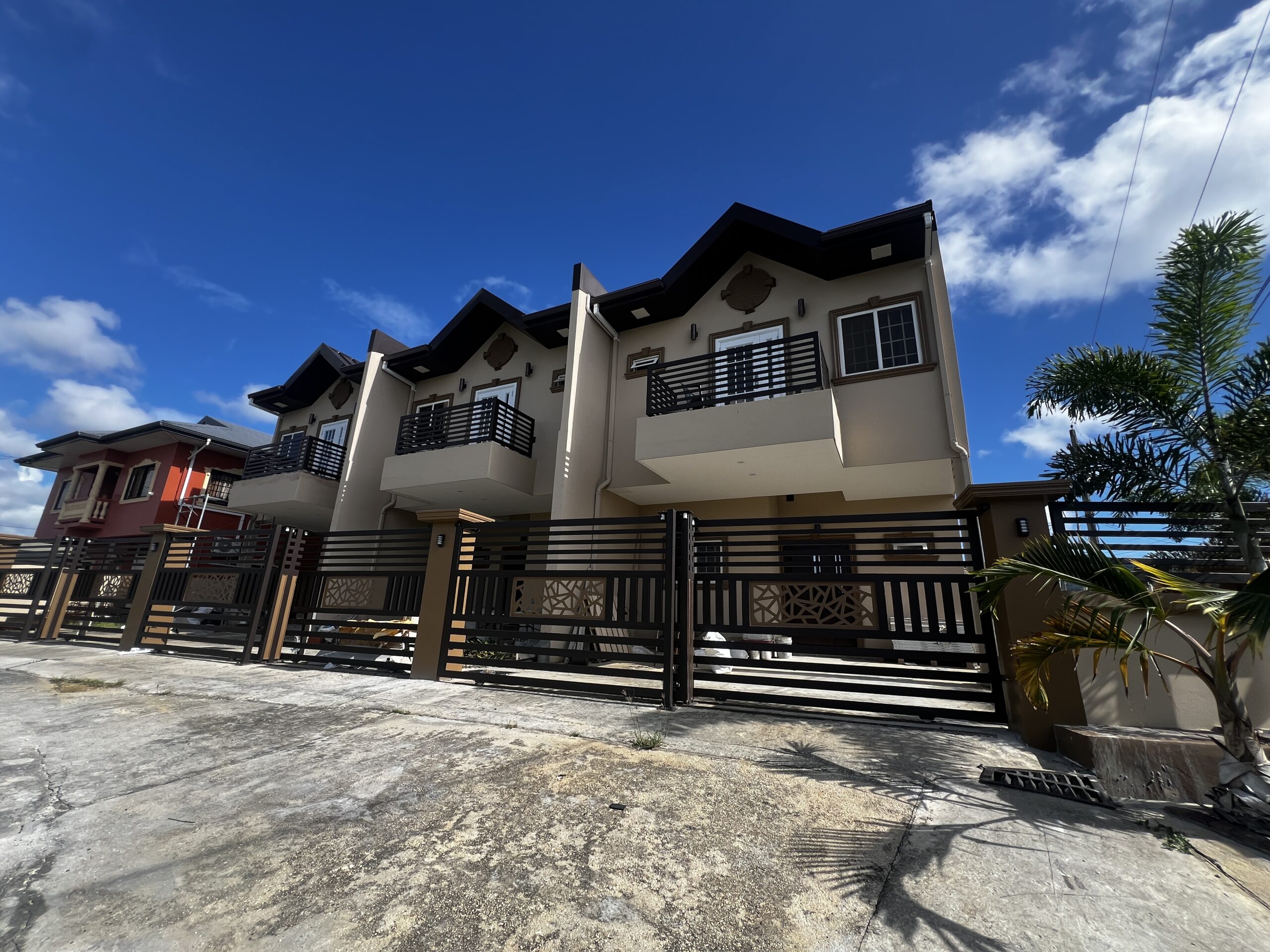 Dinsley Townhouse For Sale